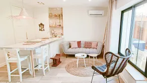 Large private 4-star jacuzzi, terrace, linens included. - Image 3