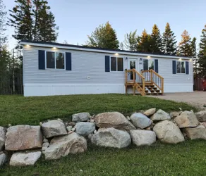 250 Firefly - Modern home close to coastal views - Image 3