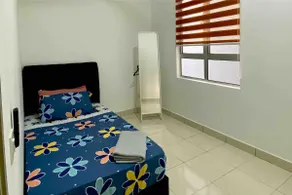 3-bedroom House Free Netflix WiFi Parking - Image 5