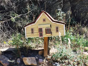 Charming Miner's Cabin - Image 2