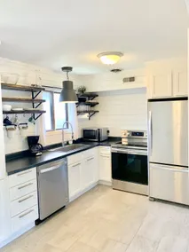 Duplex Home Centrally Located in Quiet Area - Image 5