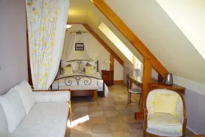 Character cottage with pool and jacuzzi - Image 4