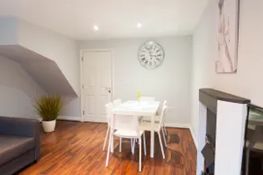 Atlas House - Ideal for Contractors or Derby County Fans - Image 4