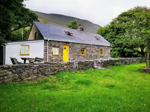Cottage Skelligs Coast, Ring of Kerry - Image 2