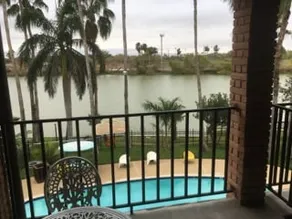Brownsville birding, walk to Mexico, drive to SPI - Image 2