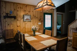 Cabin Stay at Pine Creek Cabins - Image 2