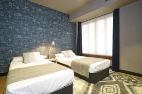 Valencia Luxury - Boutique Peace - Image 3