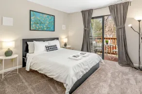 Modern & Spacious + UNC Vacation Rental - Image 2