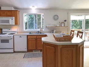 Private, Quiet, Willow Creek Retreat - Image 4