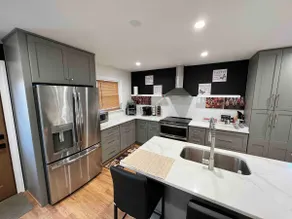 Cheerful 4- bedrooms Residential home - Image 4
