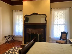 Wildlife Executive Near Troy 2 BR/1 BATH-Huge - Image 2