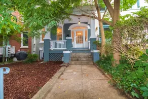 \"Luxury spacious charming DC row house + parking\" - Image 3