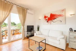the wall bnb / Hill apartment / Olympus View - Image 4