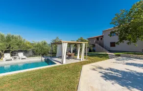 HH Terre Bianche with private Pool and Whirlpool - Image 4