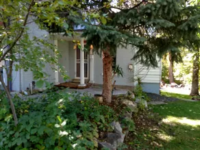 2 Bdrm Suite Close to Downtown Golden STR-23-0024 - Image 3