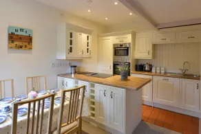 Craigroyston House & Lodge - Image 4