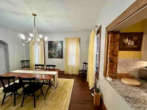 2-Story Updated Home Sleeps 11+ in Dwntn Delaware - Image 2
