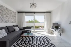 Sunny apartment with a large terrace! - Image 2