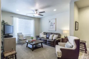 Residência Urbana com 3 Quartos - Piscina Aquecida / Jacuzzi - Image 2