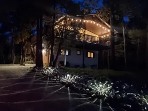 4BR Midtown Chalet, Cabin W/Sierra Blanca Views - Image 3