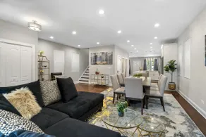 Gorgeous 5 BDR/ 4BA in Logan Square w/Parking! - Image 5