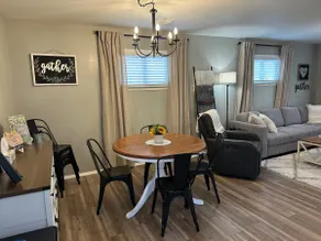 Happy Little House. Clean, Cozy, Cute, King Bed! - Image 4