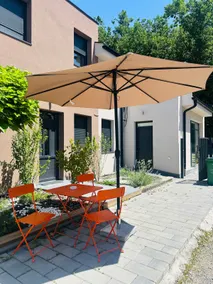 Velora Studio: Modern & Central Stay - Image 3