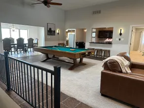 Luxurious Home On Golf Course - Image 3
