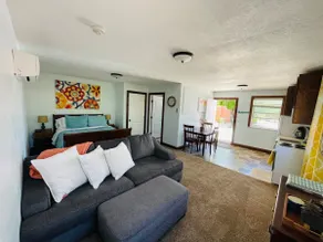 Cliffside Cottage - Studio Guesthouse - Image 4