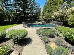 Cameron Park Summer House - Image 5