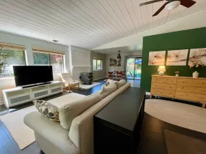 Cameron Park Summer House - Image 3