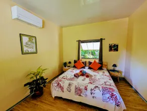 Tropical paradise near Taahiamanu beach - Image 2