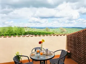 ”Il Gelsomino” apartment with pool. - Image 2