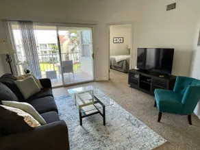 Relaxing Condo with Heated Pool - Image 4
