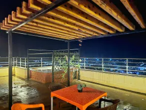 Studio Penthouse By Villaroma - Image 4