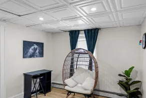 KING Bed|Mins to PVD Colleges &Casino+FREE Parking - Image 4
