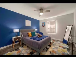 Modern 2BR Near UT Hyde Park Evonify - Image 4