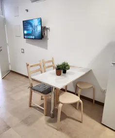 Apartamentos de Juan Manuel, Apartment with bed. - Image 4