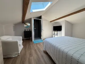 Apartment full of character - Image 4