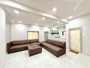 Newly Renovated AC 2BHK - Image 2