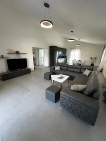 Modern Getaway Meets Nature - Image 2