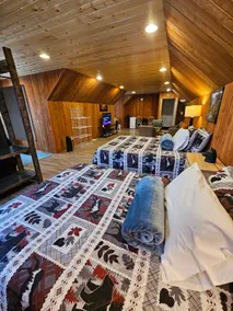 Private Large Apartment Cabin Style - Image 3