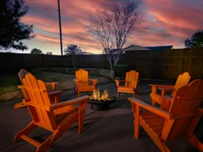 Cozy Stay | Game Room, Firepit, King Bed, Workdesk - Image 4