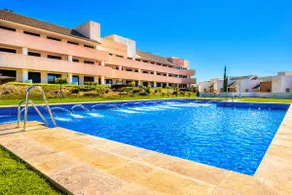 RELAX golf, direct pool access - Image 2