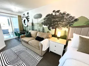 Old Forest Suite Indoor Pool + Hot Tub + Sauna - Image 2