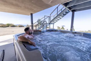 Dream Home, Spectacular Views on 20 Acres, Hot Tub - Image 2