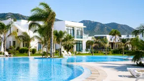Penthouse | Pool & Mountain View · Spa & Beach - Image 2