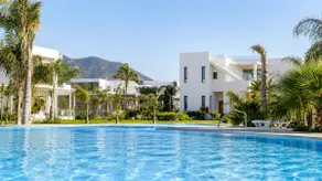 Penthouse | Pool & Mountain View · Spa & Beach - Image 3