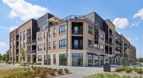 Landing | Incredible 1BD, Pool, Rooftop Lounge - Image 4