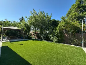 Modern and Clean Deluxe Retreat - Image 3